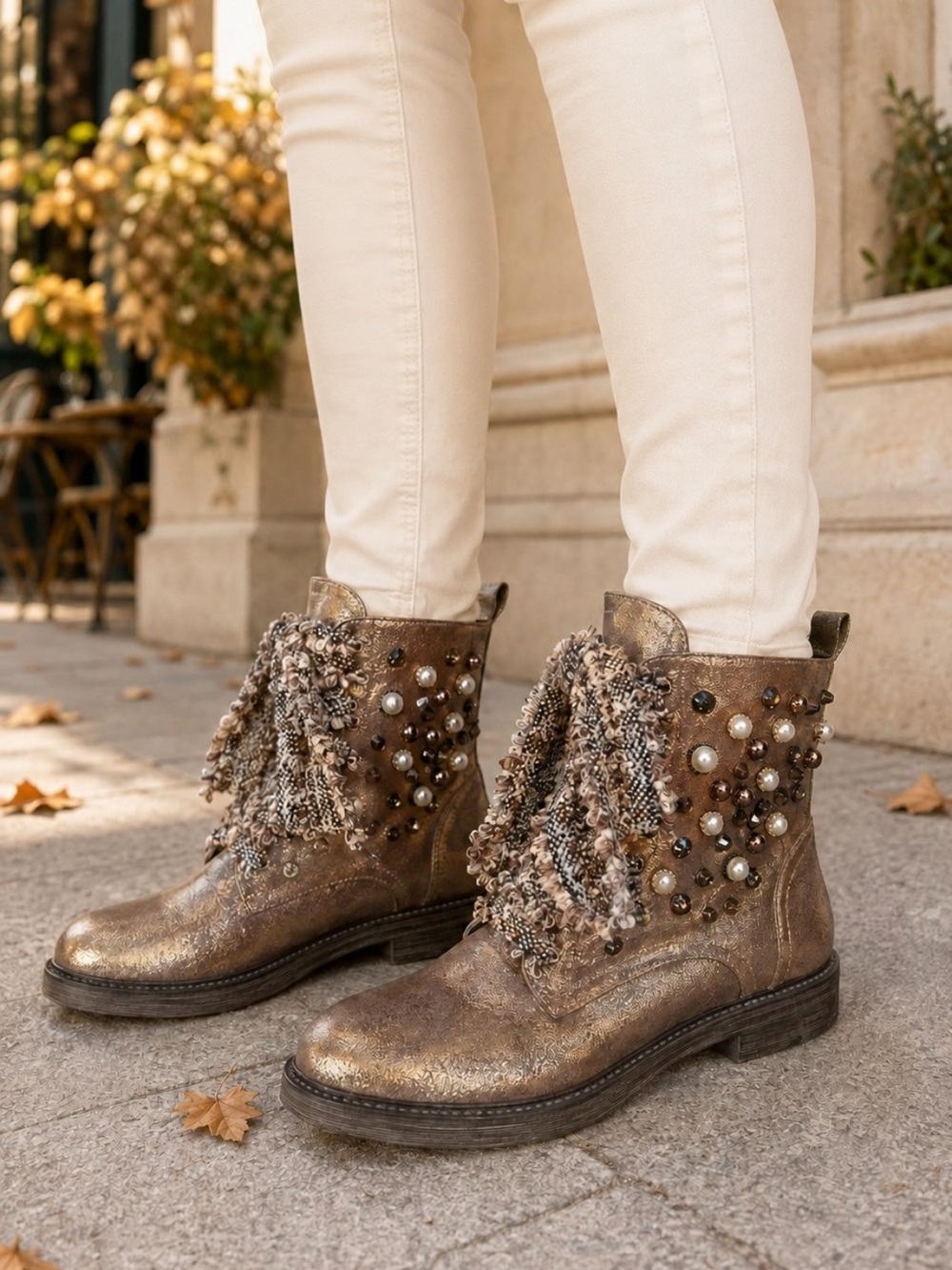 Gorgeous Golden bronze embellishments Little Empresses booties❤️9